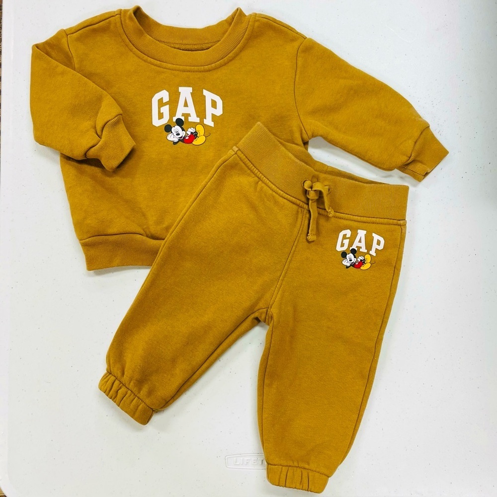Gap x Disney Mickey Mouse 2 Piece Set Boys 6-12M Girls Sweatsuit Acorn Brown